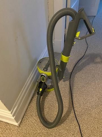 Hoover Bagless  Canister  Vacuum