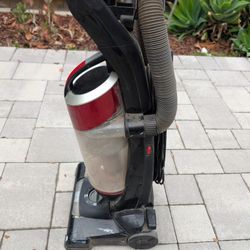 Bissell Vacuum CLEANER