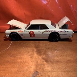 Del Senior’s number eight car $40 124 scale