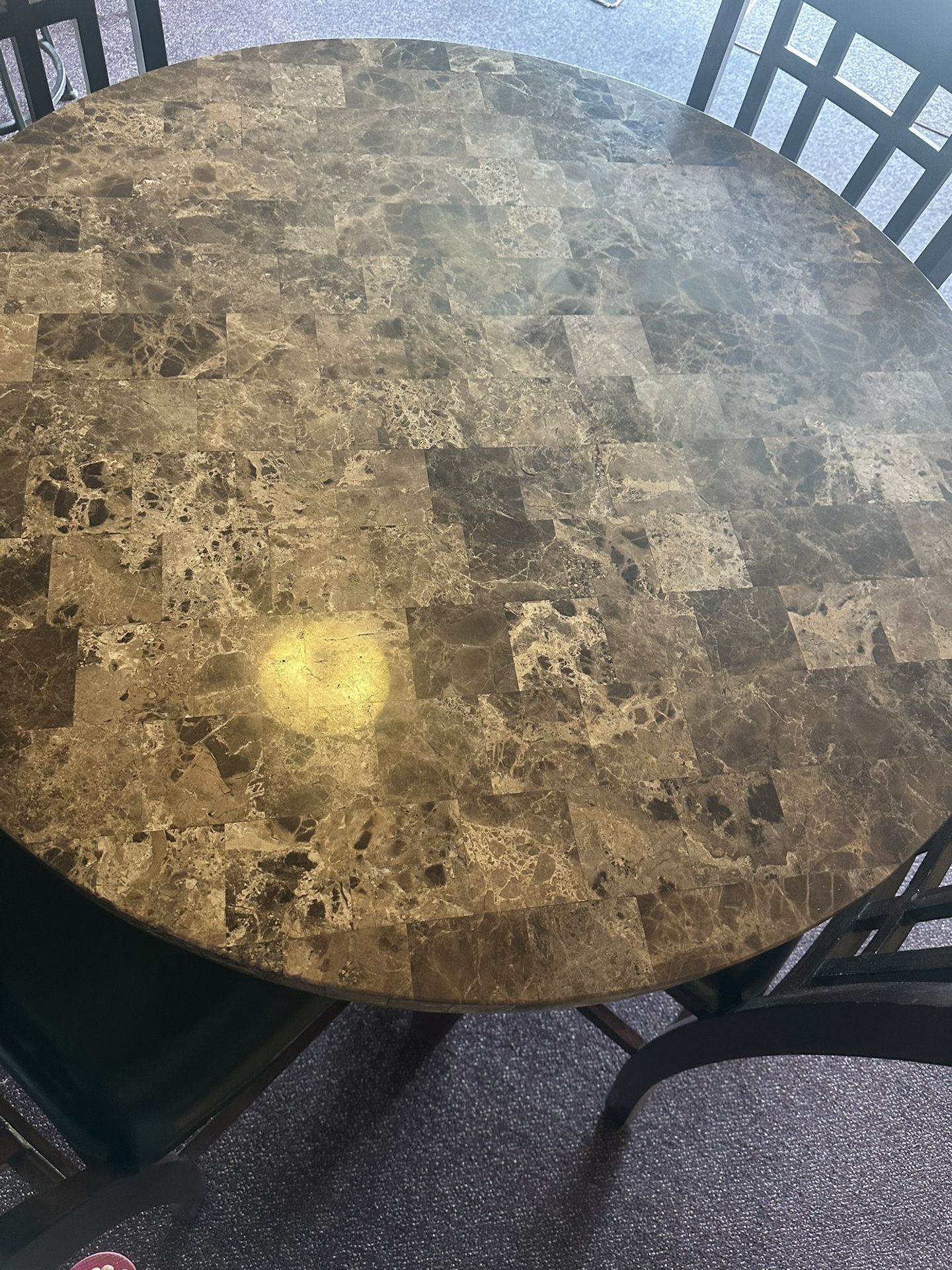 Round Dining Table and Chairs 40” Dia
