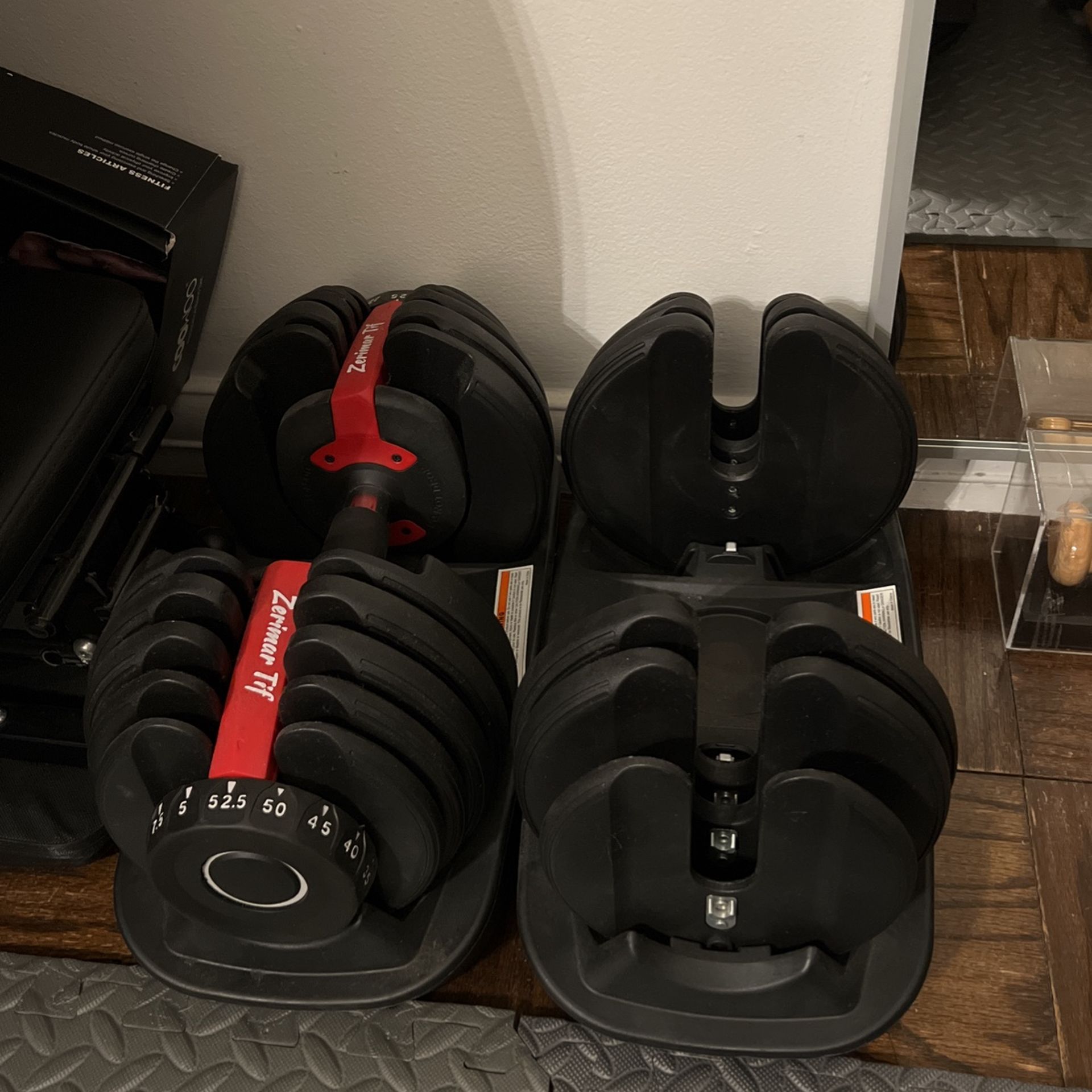 2 Adjustable Dumbbells 5lbs 52.5lbs for Sale in West Hollywood CA OfferUp