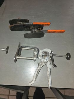 Brake caliper tools