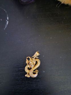 Dragon pendant 18k