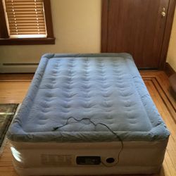 Sound Asleep Full Size Air Mattress w/ Built In Pump