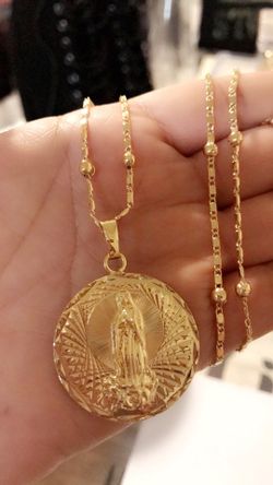 Medalla de la virgencita de Guadalupe y cadena