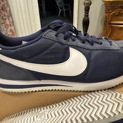 Navy blue Nike Cortez size 11
