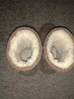 Uggs size 9
