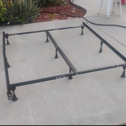 Queen Size Bed Frame Scratch Free Legs Center Beam for Extra Support 