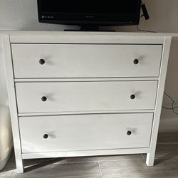 IKEA HEMNES 3- Drawer Dresser