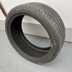 1 tire 245/40/20 Goodyear all season