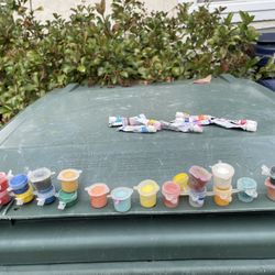 Assorted Craft House Acrylic Paint Set