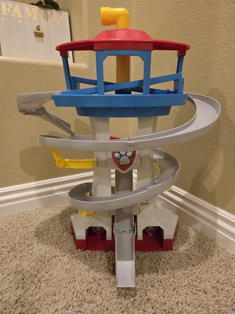 Paw Patrol Tower Bay Rescue Vehicle Play Set