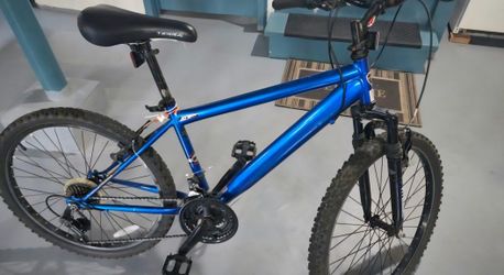 24” Kent mountain bike with kickstand