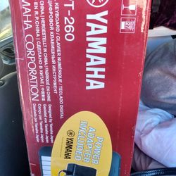 Ypt-260 Yamaha Electric Piano New!