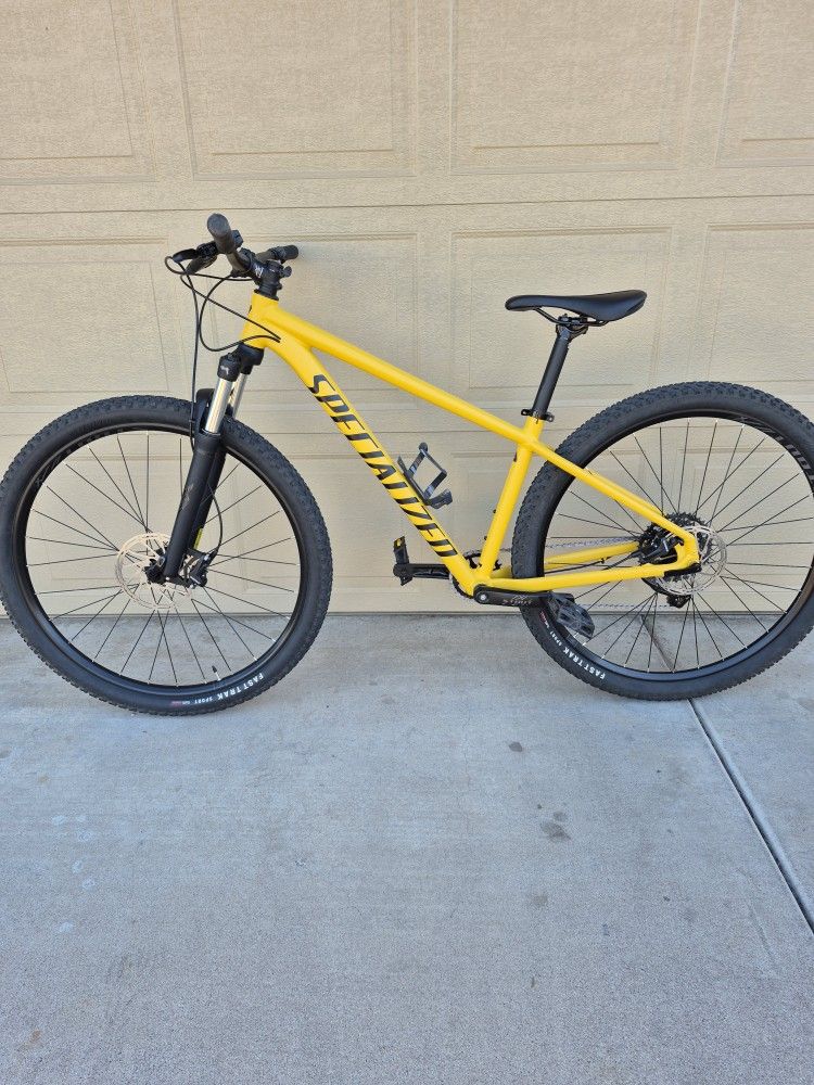 SPECIALIZED ROCKHOPPER COMP MOUNTAIN BIKE, 29ER, 1X9 (MEDIUM FRAME)