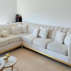 Modern Sectional Couch