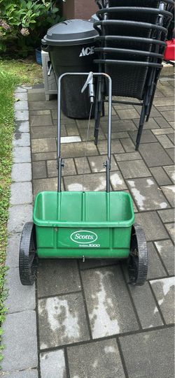 Scott’s yard spreader