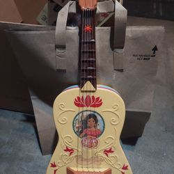 Elena Avalor Yukalele