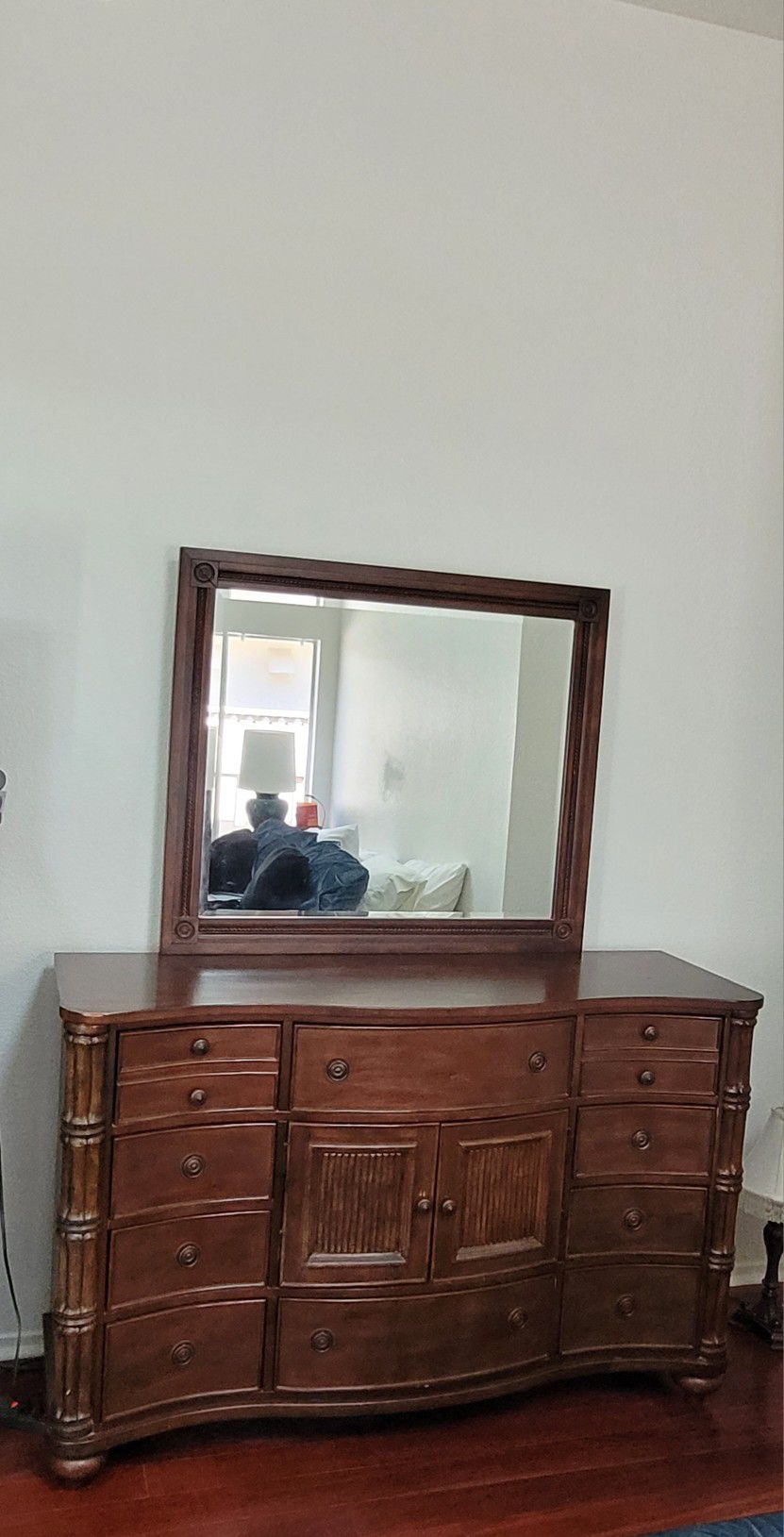  Dresser With Mirror 