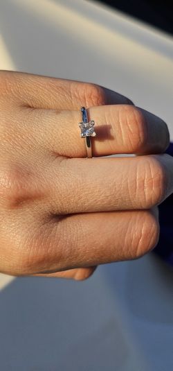 Gold Ring With Diamond