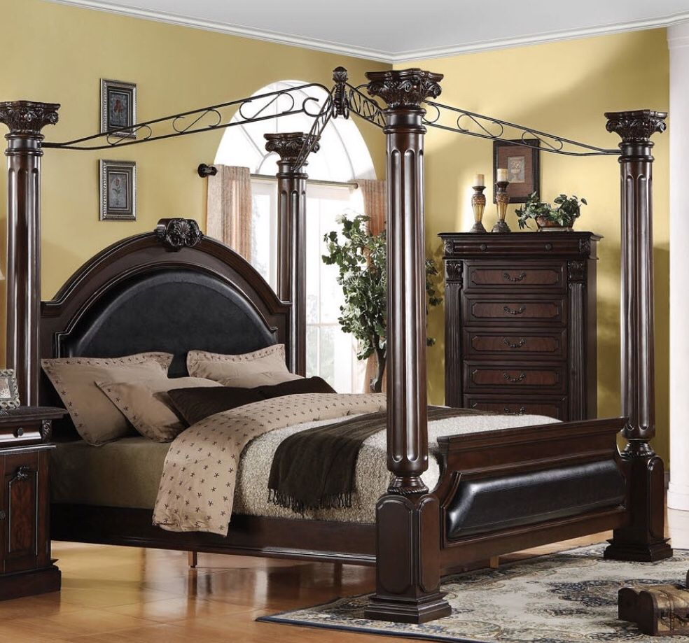 Queen Canopy Bed