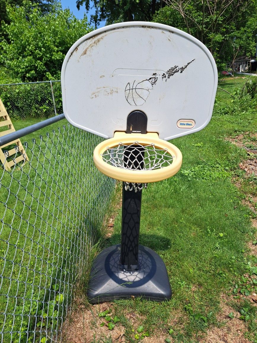 Little Tikes Basketball Hoop