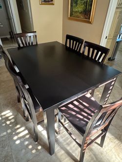 8-Piece Counter-Height Dining Table Set (Seats 6) – Like New