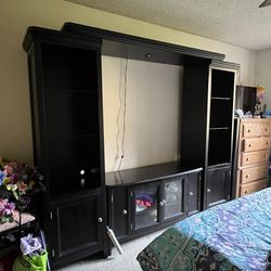 Tv Entertainment Cabinet / Media Console