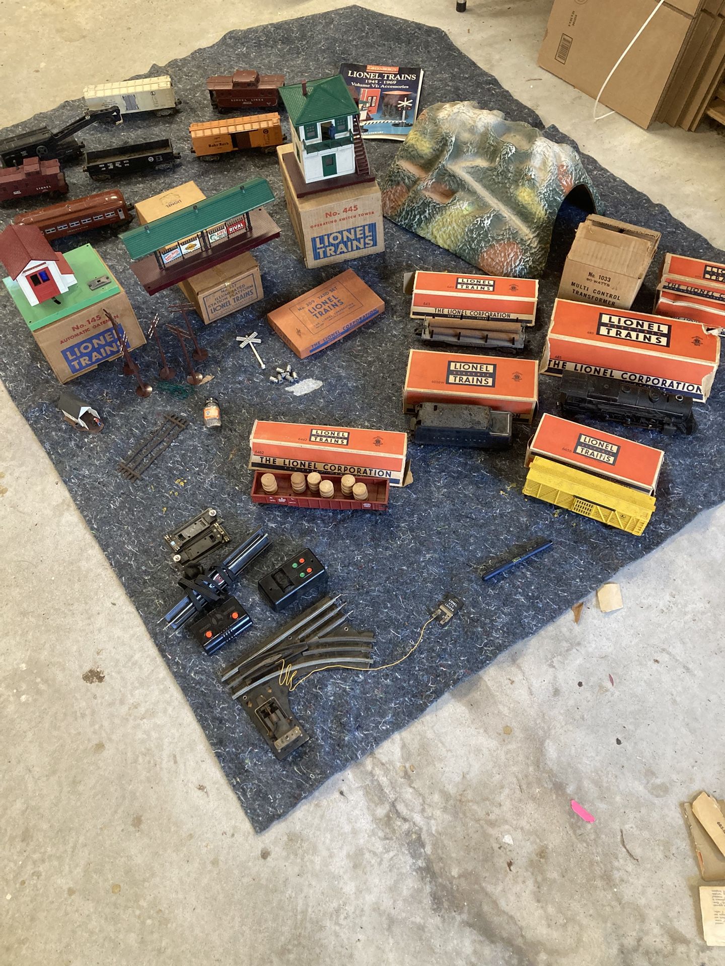 Lot Of Lionel Trains
