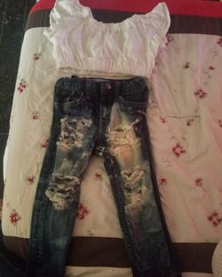 Cute set. Size 2T