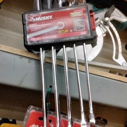 HUSKY 5 - PIECE COMBINATION WRENCH SET 