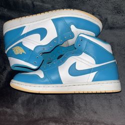 Jordan 1 mids (No laces)