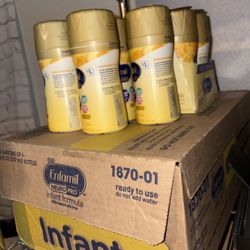 Enfamil NeuroPro Infant Formula, Ready-to-Use, 8 fl. oz (35 Bottles) Exp 6/25