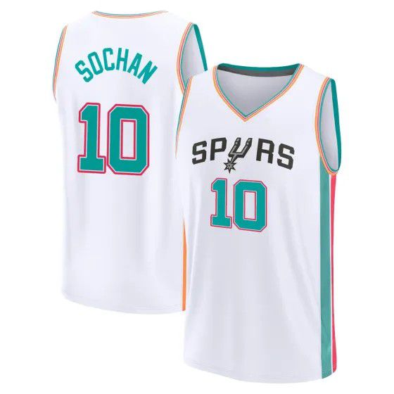 Jeremy Sochan gets number 10 jersey at San Antonio Spurs