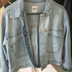 Cropped Jean Jacket / Women’s