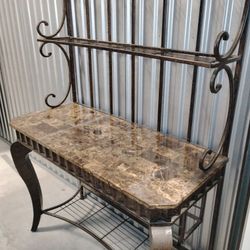 Beautiful Winery Baker Rack