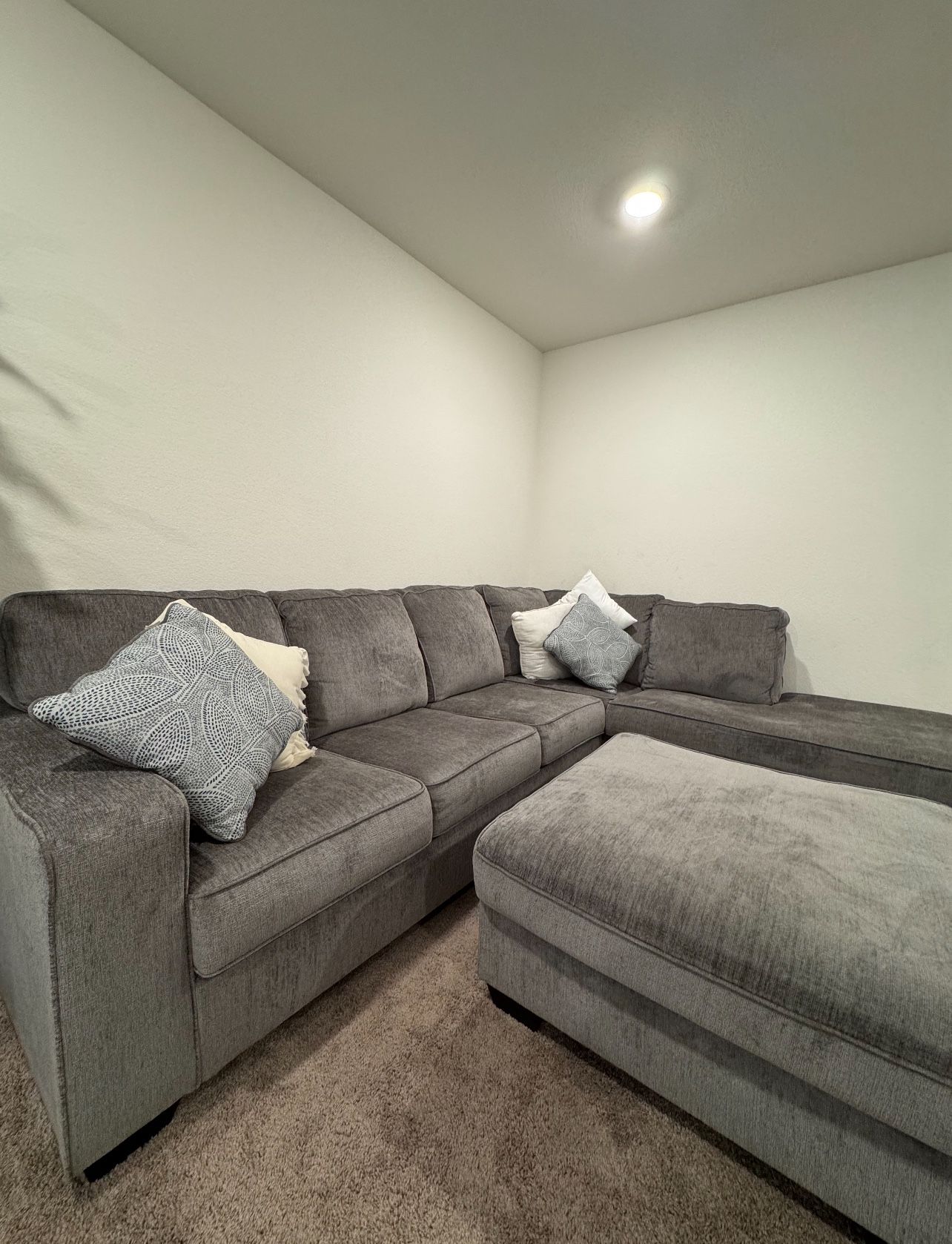 L-Shaped sectional Couch