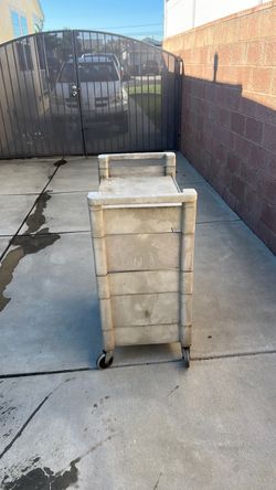 Rubbermaid