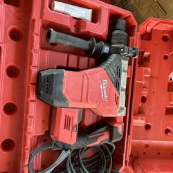 Milwaukee 15 Amp 1-3/4 in. SDS-MAX Corded Combination Hammer with E-Clutch