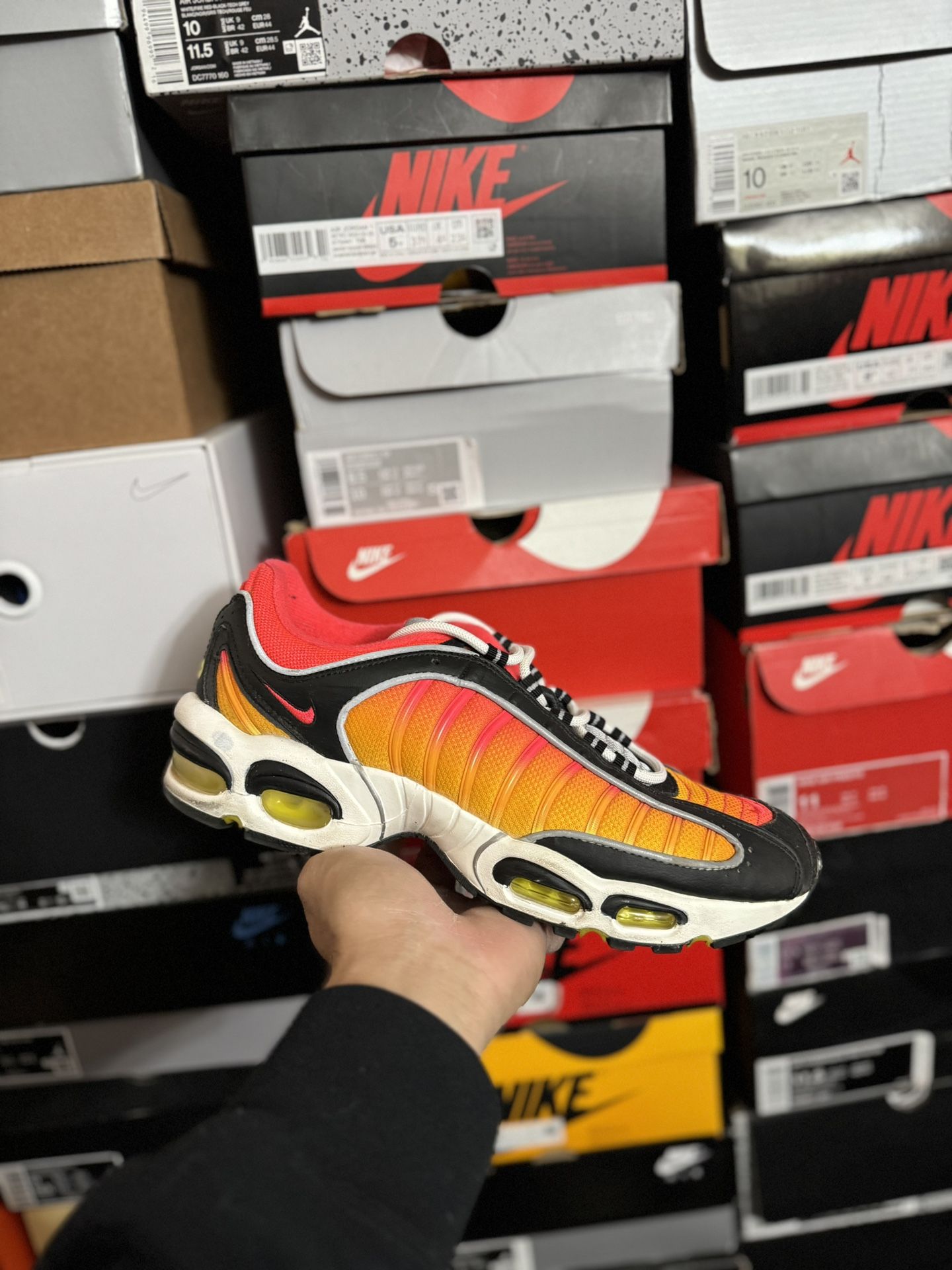 Nike Air Max Tailwind 4 Sunset size 9.5 VNDS
