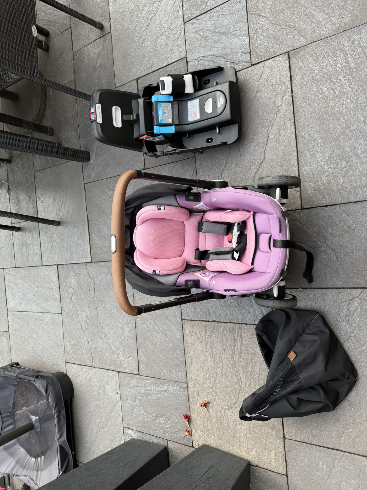 For Sale! Evenflo Shyft Dualride $400 Used-like New-in great condition