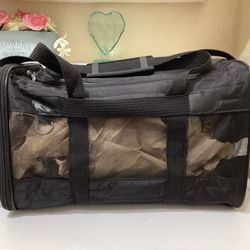 PET  TRANSPORT BAG IN GREAT CONDITION 