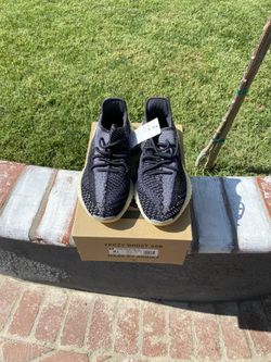 Yeezy 350 V2 ‘Carbon’ size 8.5