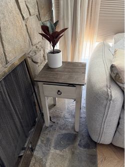 2 small wood end tables