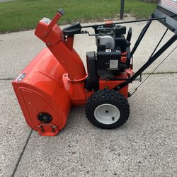 ARIENS ST524 SNOWBLOWER