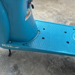 Razor Moped 