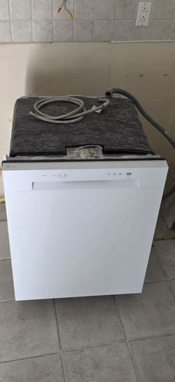 Lg refrigerator and dishwasher ..