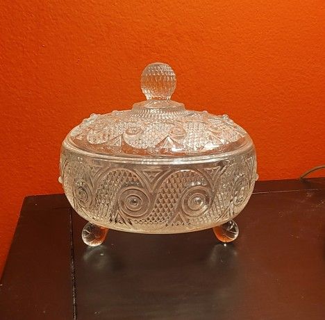 Vintage AVON candy / trinket dish