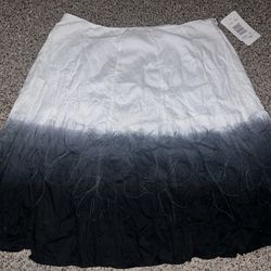 NWT cute Sz 10 Skirt SUNNY LEIGH BRAND. READ BELOW