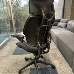 Humanscale Award Winning Freedom High Back Chair